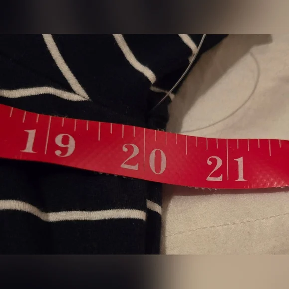 GAP Maternity Top for Year Round by Gap Body; Size XL; Navy with White Stripes - Picture 4 of 16